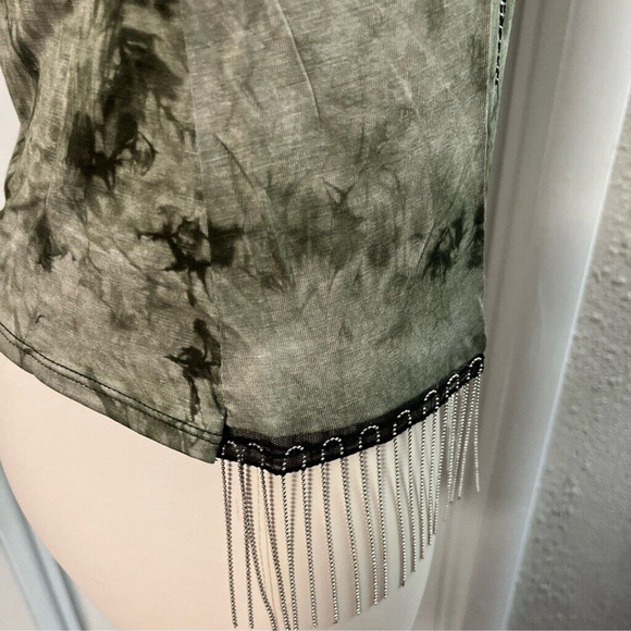 NWT women’s green tie dye cattle head vneck tasseled tank top by Liberty wear - Picture 5 of 9